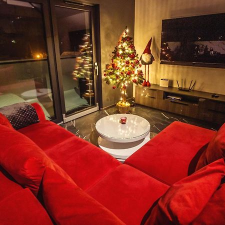 Apartament Lux ウストロン エクステリア 写真