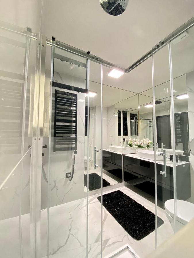 Apartament Lux ウストロン エクステリア 写真