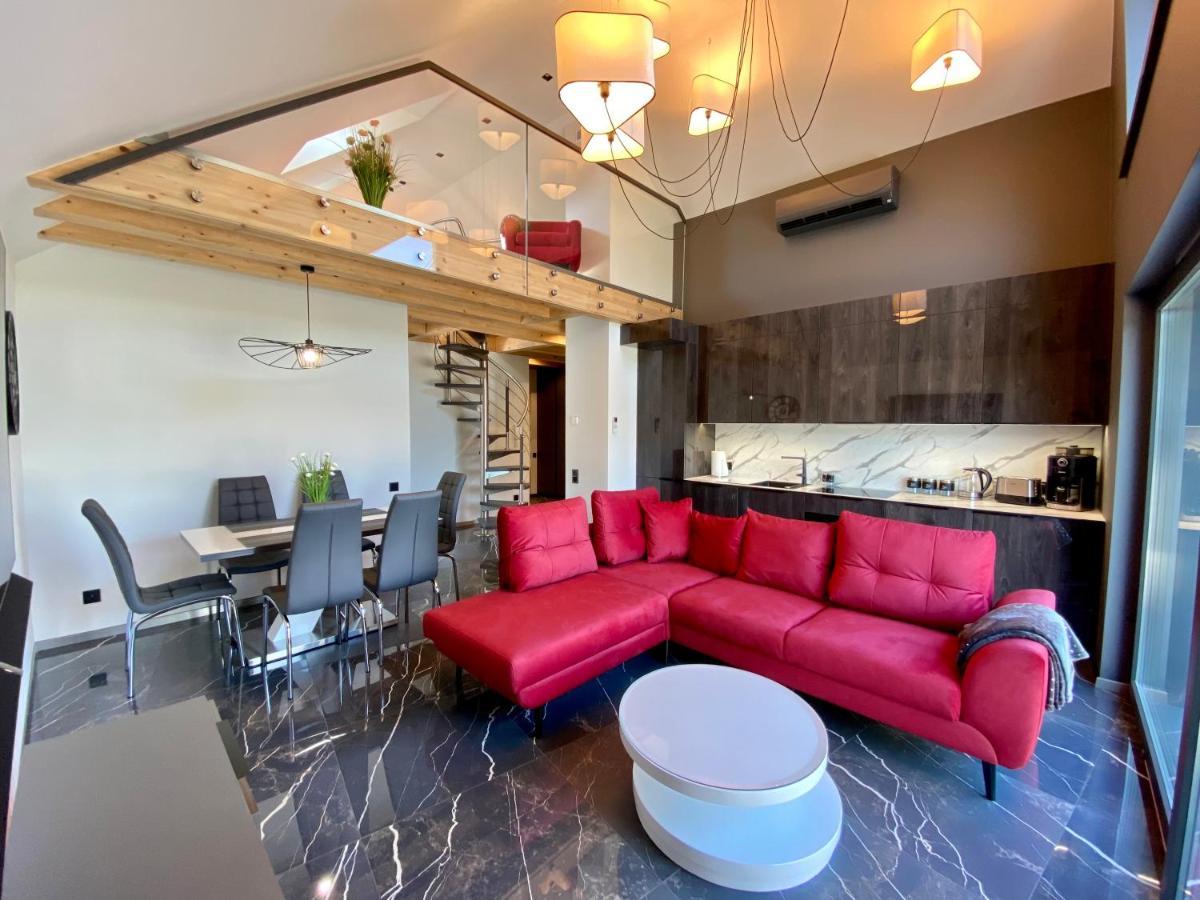 Apartament Lux ウストロン エクステリア 写真