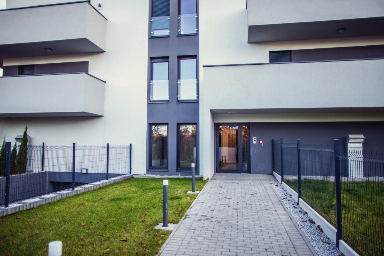 Apartament Lux ウストロン エクステリア 写真